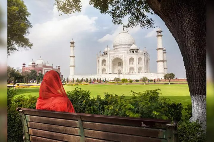 Taj Mahal and Agra Fort tour by private AC car, Agra