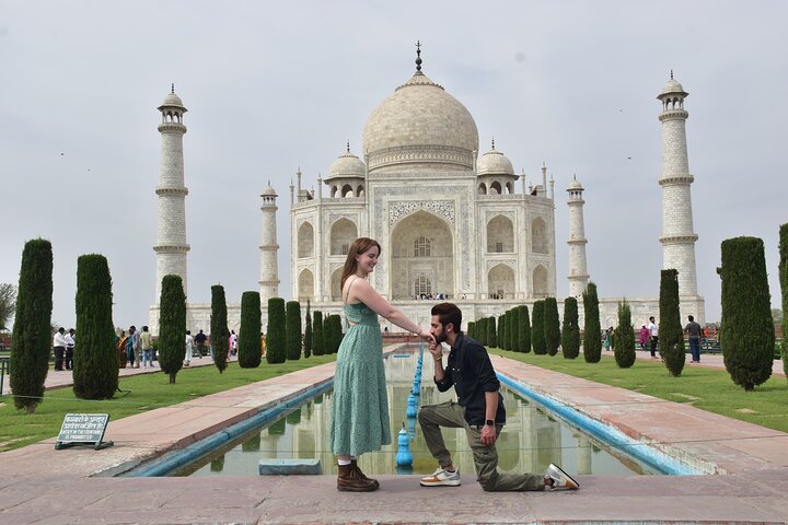 Skip-the-Line Guided Tour of the Taj Mahal, Agra