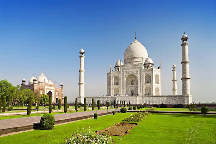 Overnight Agra tour from Ahmedabad with return flights, Ahmedabad