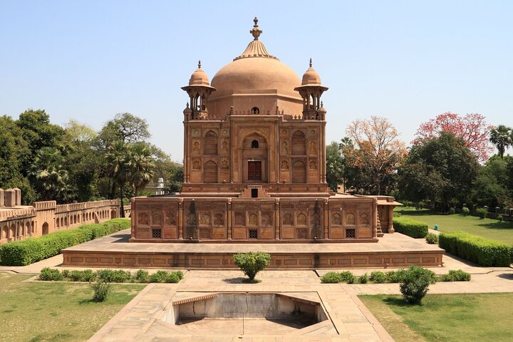 Full-day guided sightseeing tour of Prayagraj by car, Allahabad