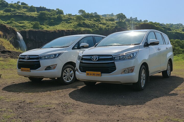 Ajanta and Ellora Caves private tour from Aurangabad by taxi, Aurangabad