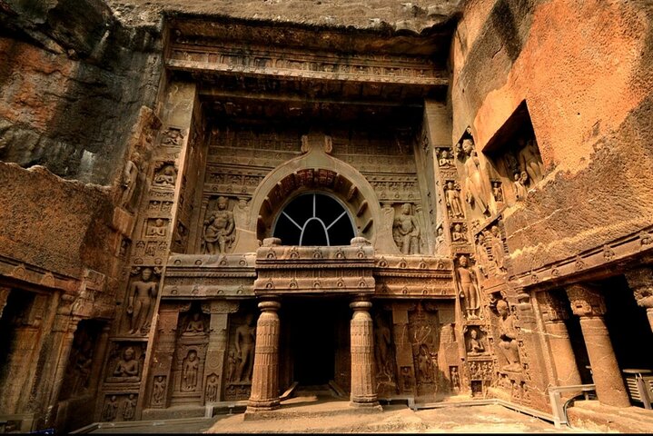 Ajanta and Ellora Caves private day tour from Aurangabad, Aurangabad