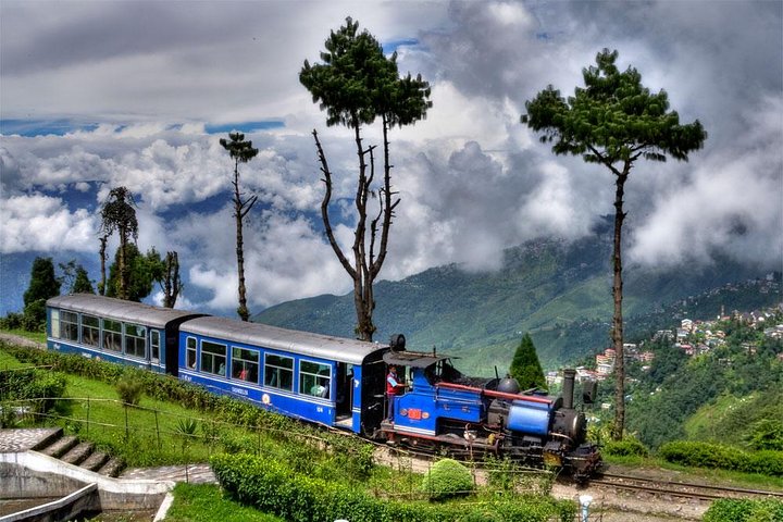 Transfer from Bagdogra to Gangtok with optional stops, Bagdogra