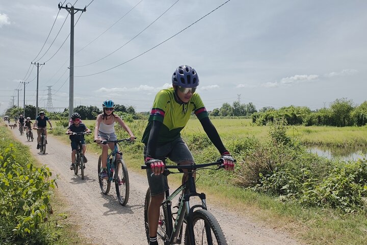 Local Livelihood Half Day Bike Tour in Battambang, Battambang