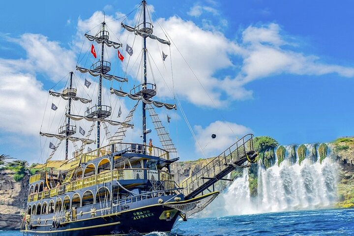 Belek Pirate Boat Trip With Animations and Lunch — Kids-friendly things to do in Belek