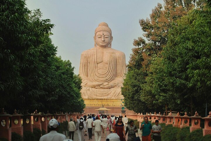 Half-day guided tour of Bodhgaya temples, Bodh Gaya