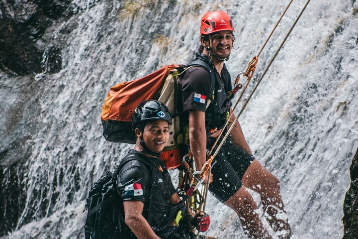 Canyoning Living water in Caldera Intermediate, Boquete