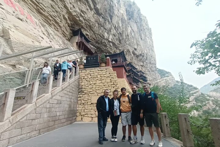 Datong: Private Guided Tour of Yungang Grottoes&hanging temple, Datong