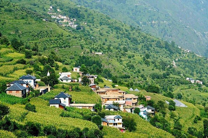 Trek from McLeodganj to Dharamkot and Bahl villages, Dharamsala