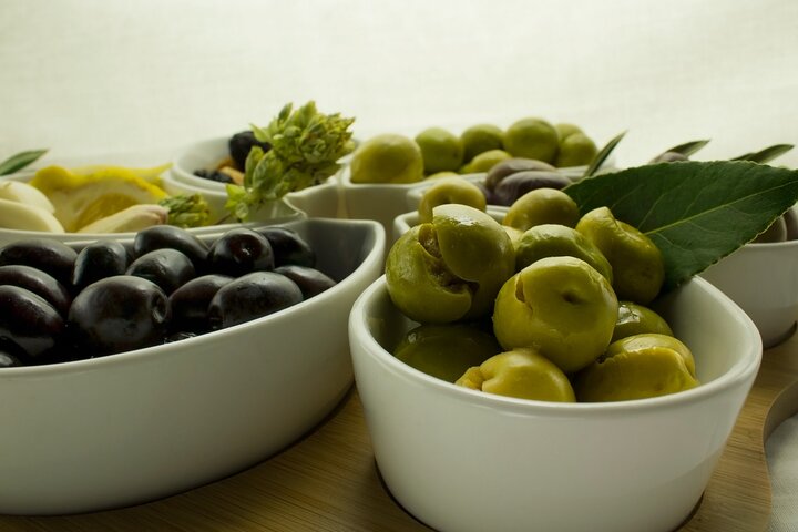 Tavira: Guided Table Olives Factory Tour & Tasting Experience, Faro