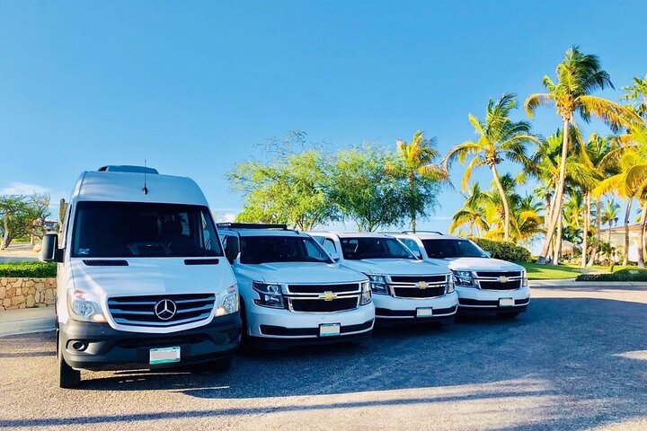 Bahamas Airport(GGT) to Island hotels-Round-Trip Private Transfer, Great Exuma