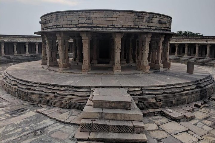Mitawali, Padavali and Bateshwar temple tour from Gwalior, Gwalior