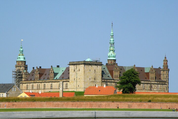Private Custom Tour with a Local Guide in Helsingør, Helsingør