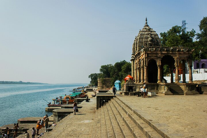 Private day tour of Mandu and Maheshwar from Indore, Indore