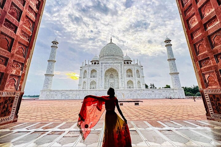 Golden Triangle tour: Delhi, Agra, and Jaipur in 4 days, Jabalpur