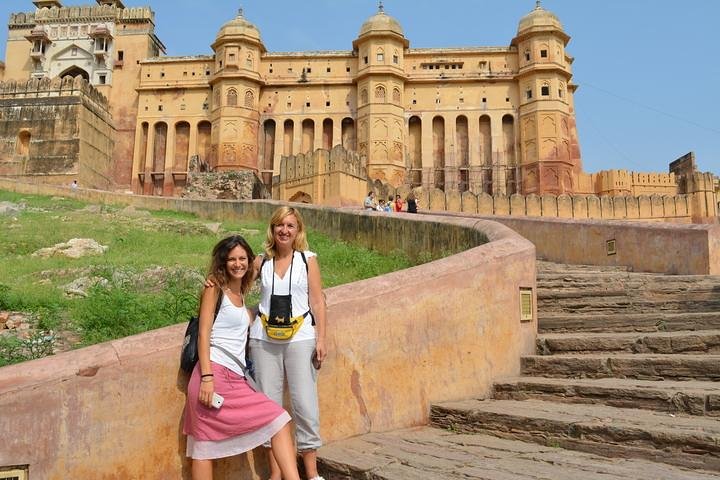 Day trip to Jaipur from Delhi by private car, Jhansi