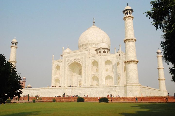 Private sunrise tour of the Taj Mahal from Delhi, Jhansi