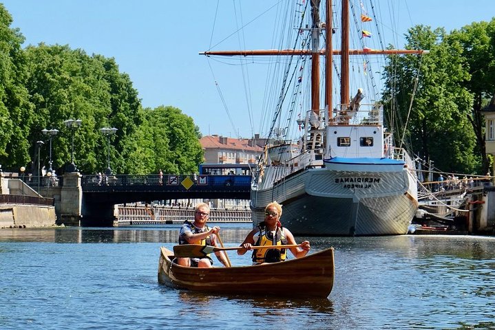 Cedar canoe tour in Klaipeda - ideal for Cruise Ship travelers., Klaipeda
