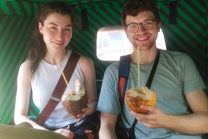 Kochi food tour by tuk tuk with a local host