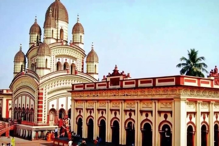 Kolkata sightseeing tour by private cab with a guide, Kolkata