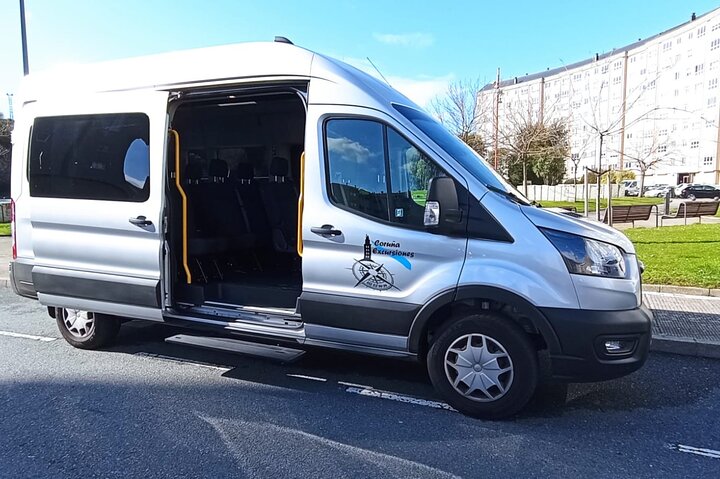 Custom private excursions in A Coruña for groups of up to 11
