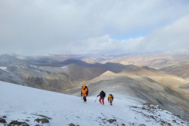 Eight-day mountaineering expedition to Ut Kangri in Ladakh, Leh