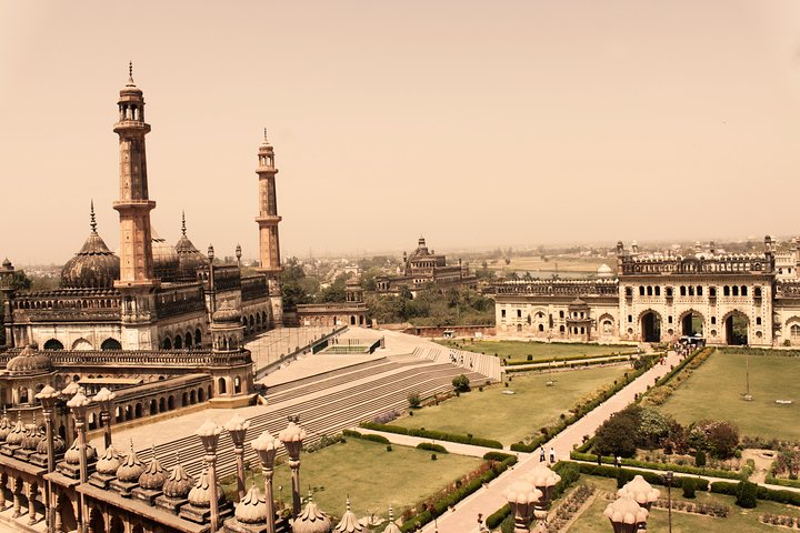 Lucknow sightseeing tour — 5 hours with hotel pickup, Lucknow