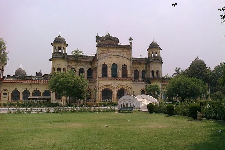 Kaiserbagh Palace walking tour in Lucknow, Lucknow