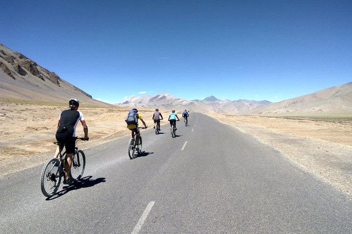 Nine-day private cycling tour from Manali to Leh, Manali