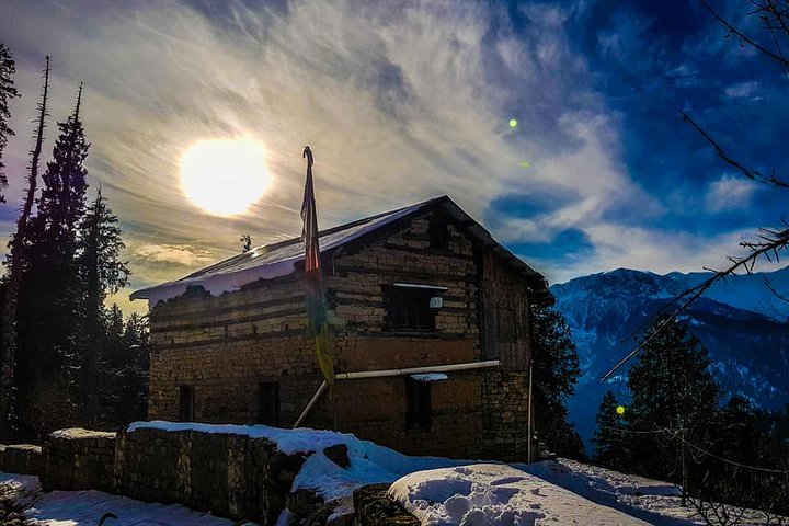Sethan Village backcountry winter adventure, Manali