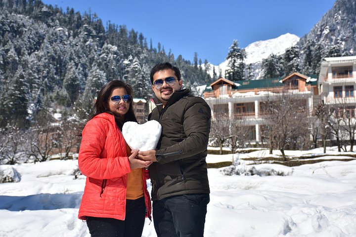 Professional photoshoot in Manali at iconic locations, Manali