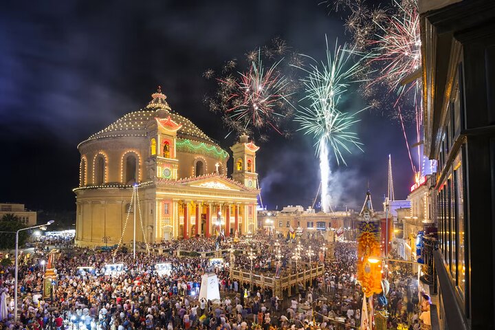 Traditional Village Feast and Fireworks Roundtrip Transportation, Mgarr