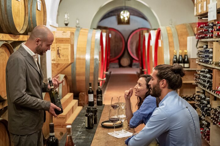 Montepulciano: Wine Tour with Tasting & Appetizers in the Cellar, Montepulciano
