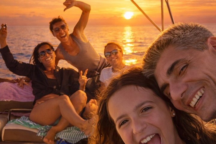 2-Hour Boat Tour at sunset in the Cinque Terre with Pesto tasting and focaccia — Food & drink things to do in Monterosso al Mare