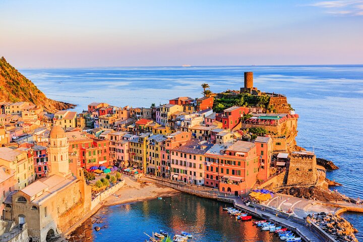 Cinque Terre Sunset Cruise with Aperitif from Monterosso, Monterosso al Mare