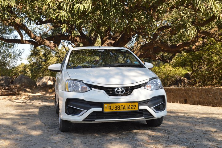 Private transfer from Mount Abu to Abu Road by air-conditioned sedan, Mount Abu