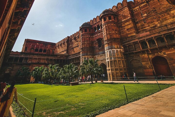 Mumbai to the Taj Mahal in a day — flights, car, and guide, Mumbai