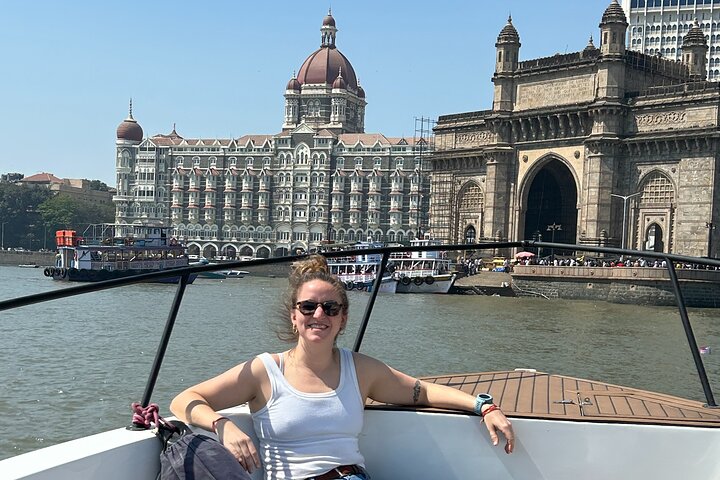 Elephanta Caves tour from Mumbai by private speedboat