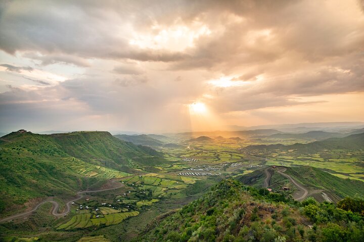 Lonavala and Karla Caves tour from Mumbai, Mumbai
