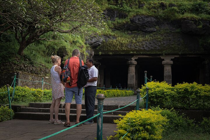 Full-day sightseeing tour of Mumbai and Elephanta Caves