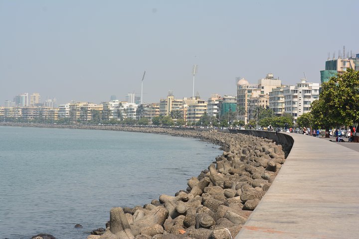 A guided morning through Mumbai's heritage core