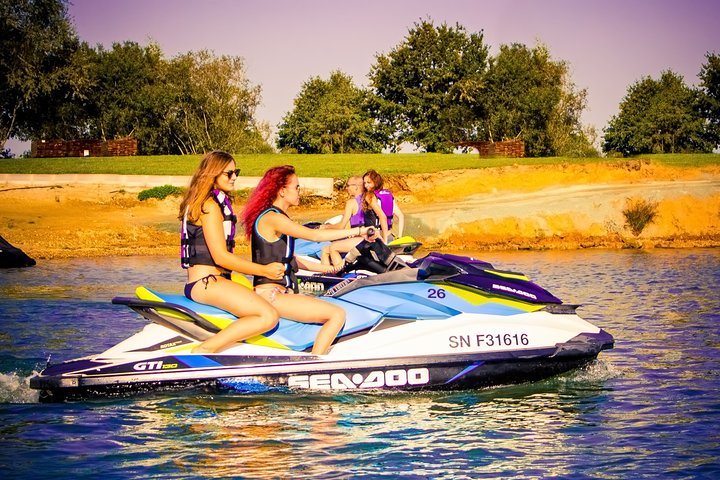 Jet-ski session near Nantes, Nantes