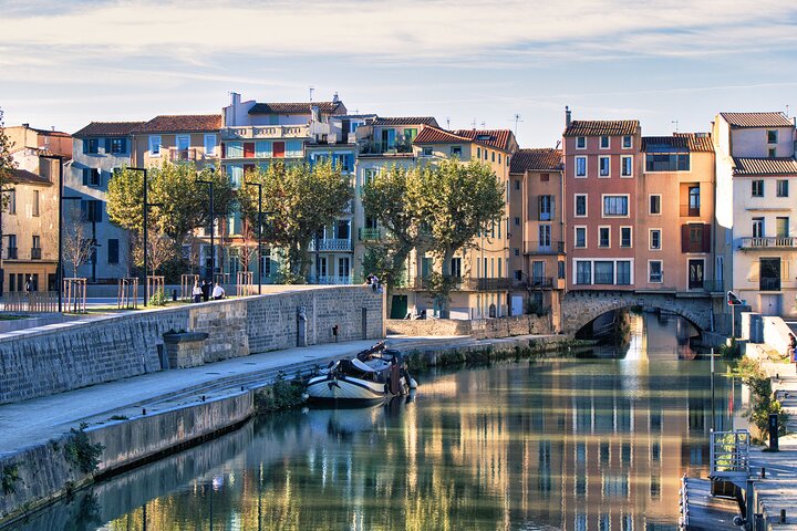 Explore Narbonne in 60 minutes with a Local, Narbonne