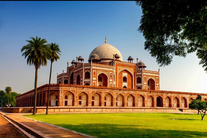 Full-day private tour of Old and New Delhi by car, New Delhi