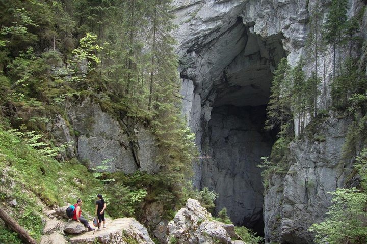 The Ponor fortress (the greatest Romanian cave) 1 day tour from Oradea, Oradea