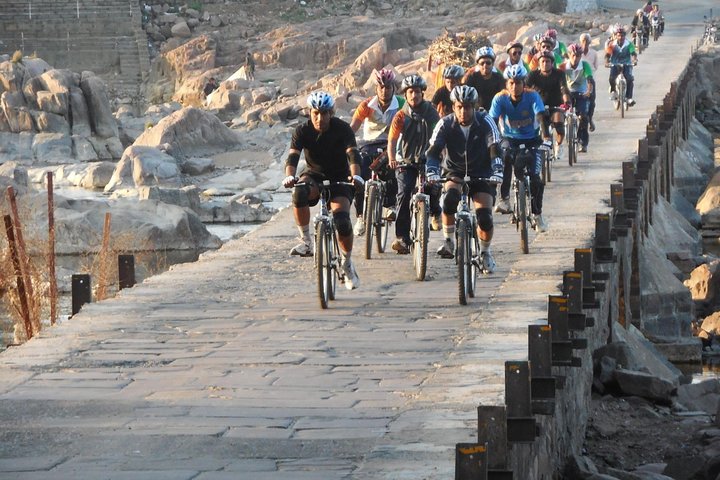 Nature cycling trail in Orchha, Orccha