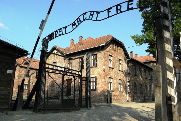 Auschwitz-Birkenau Guided Tour with Private Transport from Krakow, Oswiecim