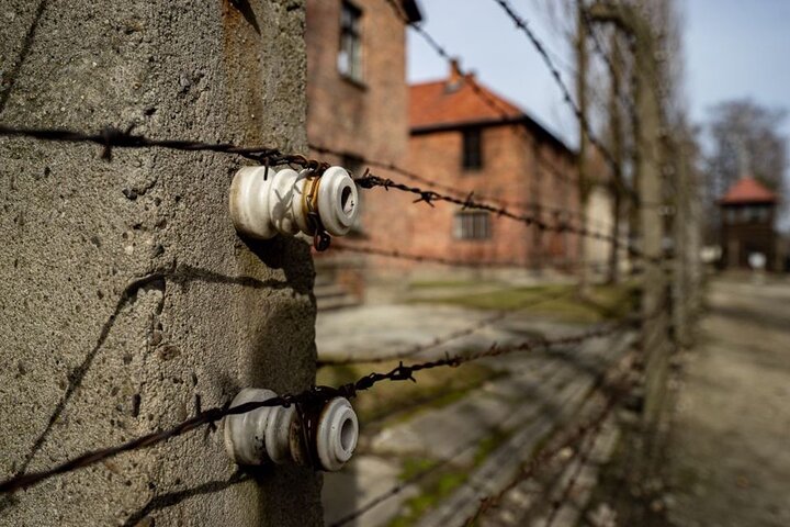 Auschwitz Birkenau Tour with Pickup and Lunch, Oswiecim