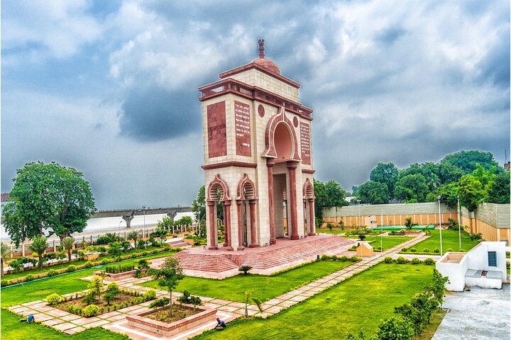Full-day Patna city tour by private cab, Patna