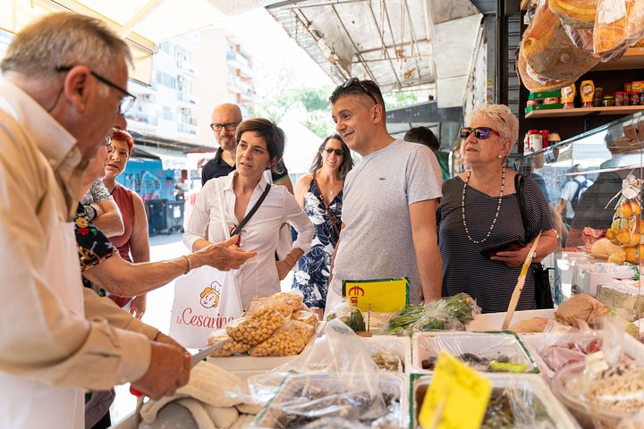 Small Group Market tour and Cooking class in Pavia, Pavia